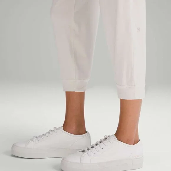 Lululemon Soft Jersey Classic-Fit Mid-Rise Cropped Jogger Heathered Bone Size 6 - Picture 4 of 7